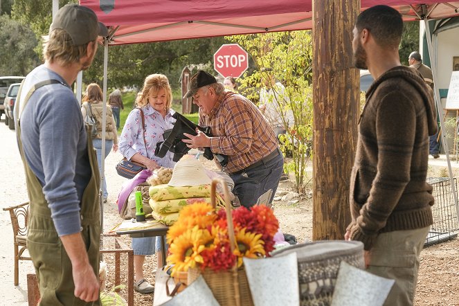 Bless This Mess - Tornado Season: Part Two - Van film - Nancy Lenehan, Jim O’Heir