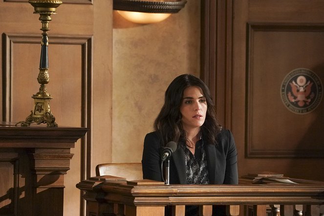 How to Get Away with Murder - Annalise Keating Is Dead - Photos - Karla Souza