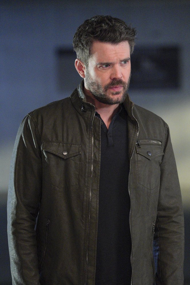 How to Get Away with Murder - Annalise Keating Is Dead - Photos - Charlie Weber