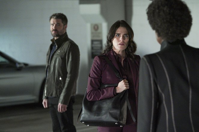 How to Get Away with Murder - Annalise Keating Is Dead - Photos - Charlie Weber, Karla Souza