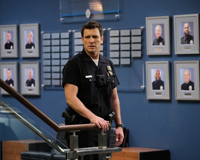 The Rookie - The Q Word - Van film - Nathan Fillion