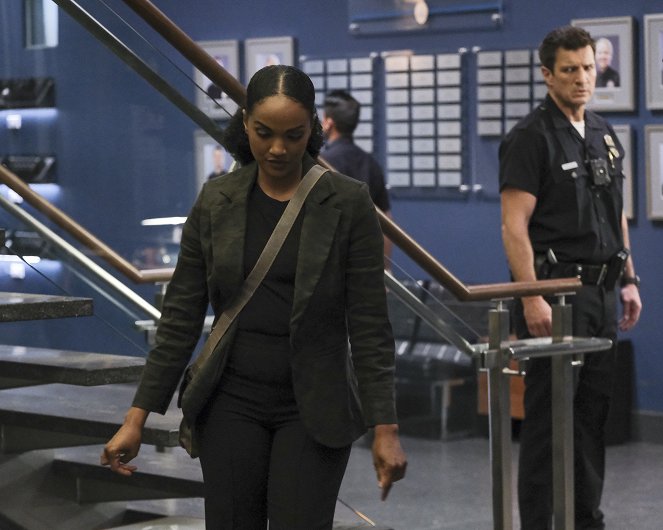 The Rookie - The Q Word - Photos - Mekia Cox, Nathan Fillion