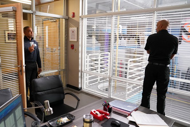 Station 19 - Season 3 - The Ghosts That Haunt Me - Photos - Jason George