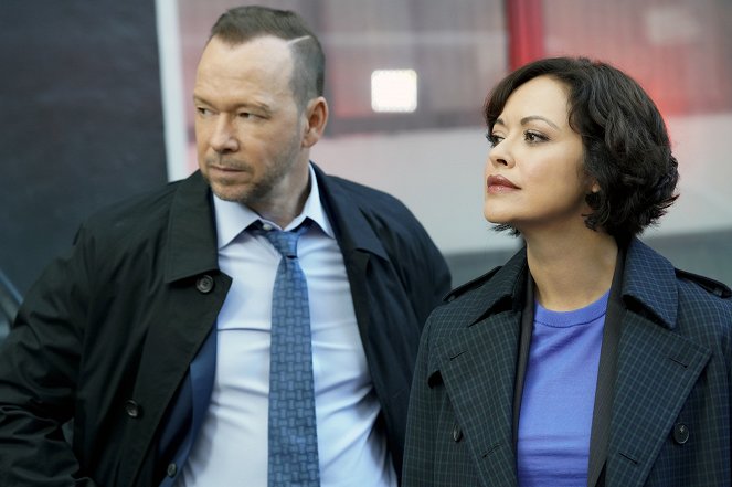 Blue Bloods - Crime Scene New York - Season 10 - Higher Standards - Photos - Donnie Wahlberg, Marisa Ramirez