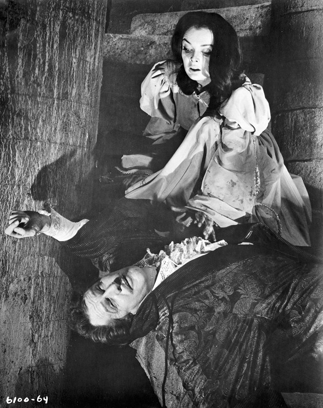 The Pit and the Pendulum - Photos - Vincent Price, Barbara Steele