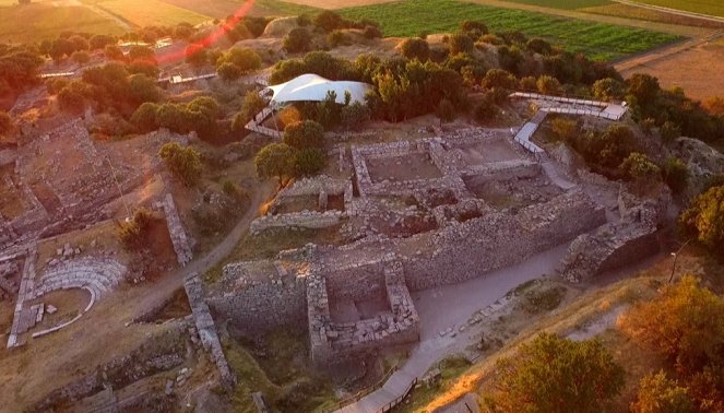 Enquêtes archéologiques - Troie, au plus près du mythe - Z filmu