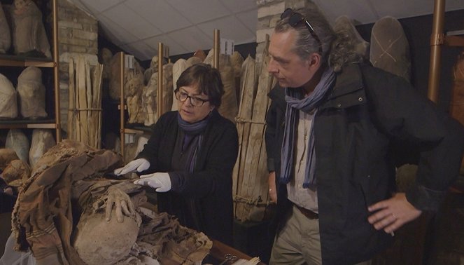 Enquêtes archéologiques - Chachapoya : Vivre avec les morts - De la película