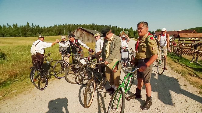 Spolu na hranici - Na kolech - Kuvat elokuvasta