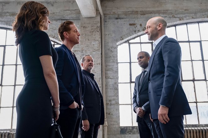 Billions - Season 5 - The New Decas - Photos - Maggie Siff, Damian Lewis, David Costabile, Corey Stoll