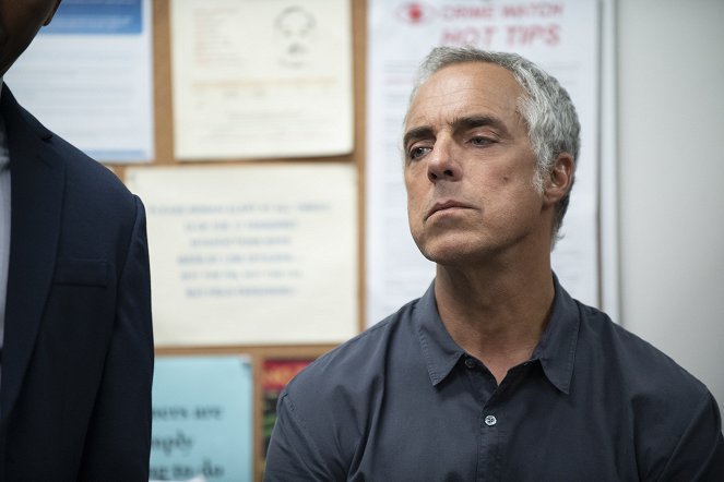 Bosch - Season 5 - Two Kinds of Truth - Photos - Titus Welliver