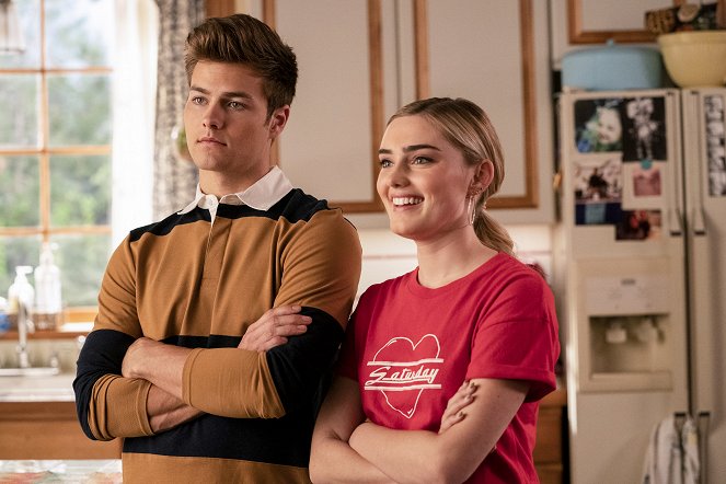 American Housewife - Prom - Photos - Peyton Meyer, Meg Donnelly