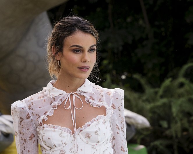 The Baker and the Beauty - Honeymoon's Over - Z filmu - Nathalie Kelley