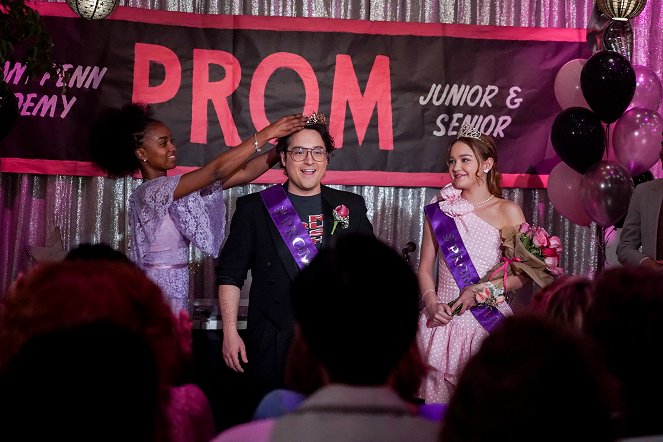 The Goldbergs - Pretty in Pink - Photos - Sean Marquette, Sadie Stanley