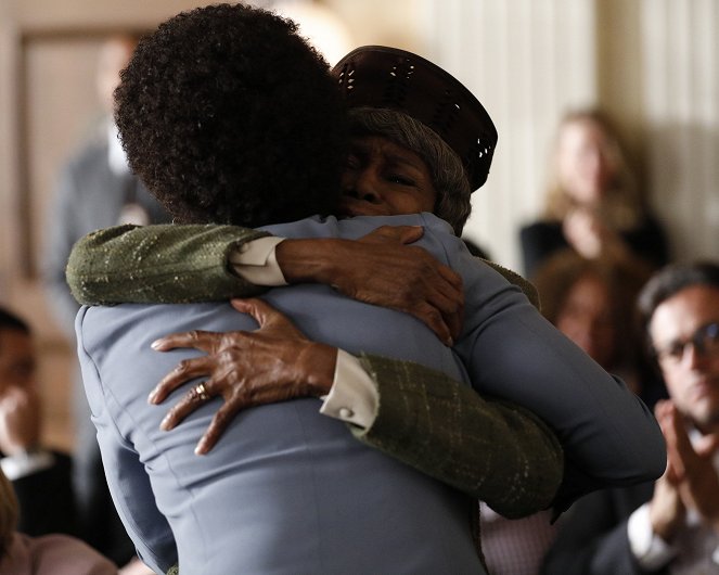 How to Get Away with Murder - Season 6 - Stay - Photos - Cicely Tyson