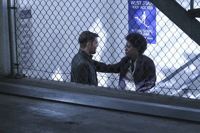 How to Get Away with Murder - Stay - Photos - Charlie Weber, Viola Davis