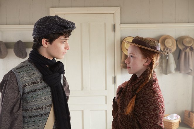 Anne with an E - Rien n'est plus entêté que la jeunesse - Film - Lucas Jade Zumann, Amybeth McNulty