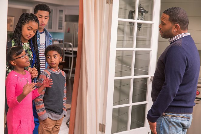 Black-ish - Season 2 - Stuff - Photos - Marsai Martin, Yara Shahidi, Marcus Scribner, Miles Brown, Anthony Anderson