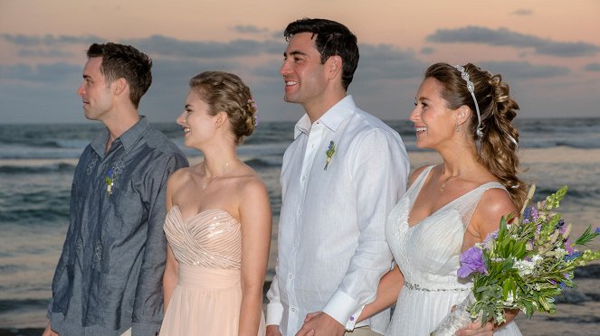 Destination Wedding - Z filmu - Andrew Dunbar, Andrea Brooks, Jeremy Guilbaut, Alexa PenaVega