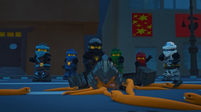 LEGO Ninjago: Masters of Spinjitzu - The Hands of Time - The Hatching - De la película