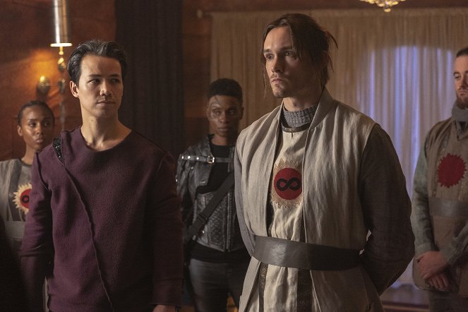 The 100 - From the Ashes - Photos - Shannon Kook, Tom Stevens