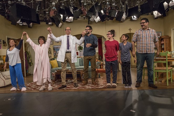 One Day at a Time - This Is It - Van de set