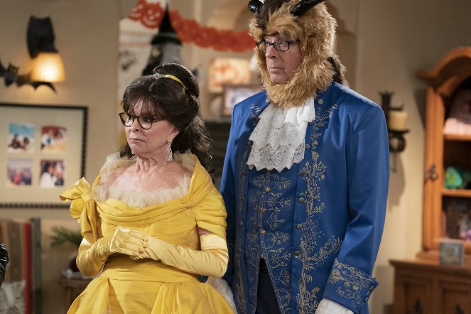 One Day at a Time - One Halloween at a Time - Kuvat elokuvasta - Rita Moreno, Stephen Tobolowsky