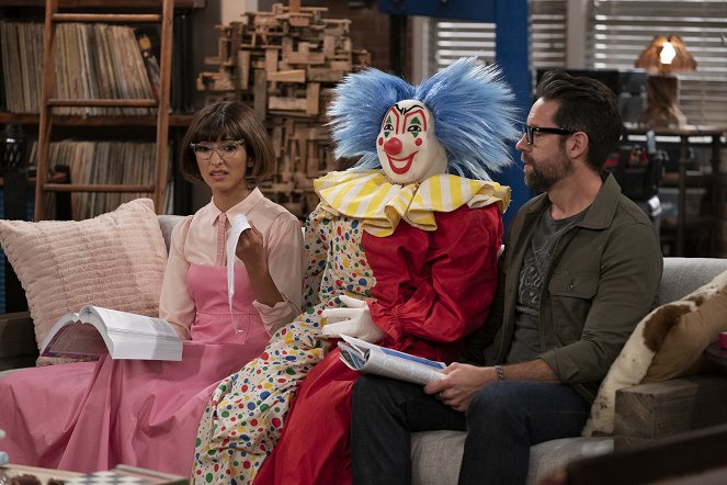 One Day at a Time - Season 4 - Diamonds - Filmfotos - India de Beaufort, Todd Grinnell