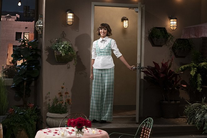 One Day at a Time - Season 4 - Supermoon - Filmfotos - India de Beaufort