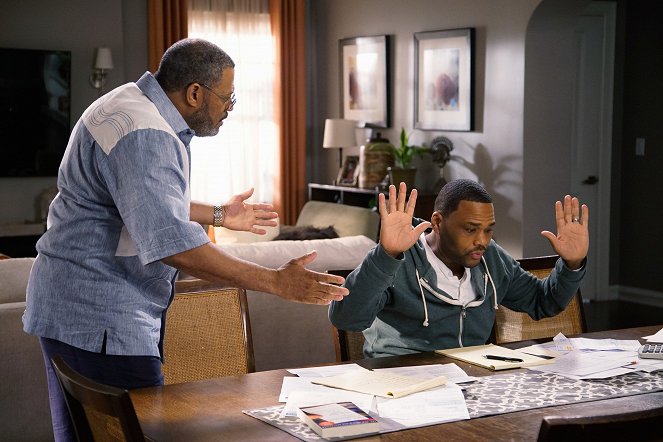Black-ish - Keeping Up with the Johnsons - Z filmu - Laurence Fishburne, Anthony Anderson