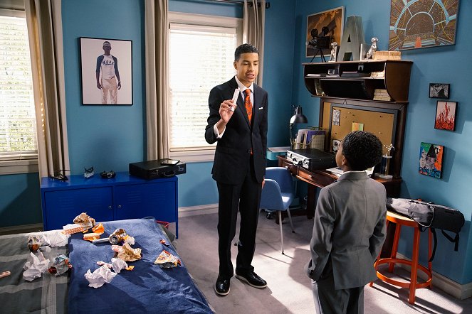 Black-ish - Season 2 - Keeping Up with the Johnsons - Photos - Marcus Scribner