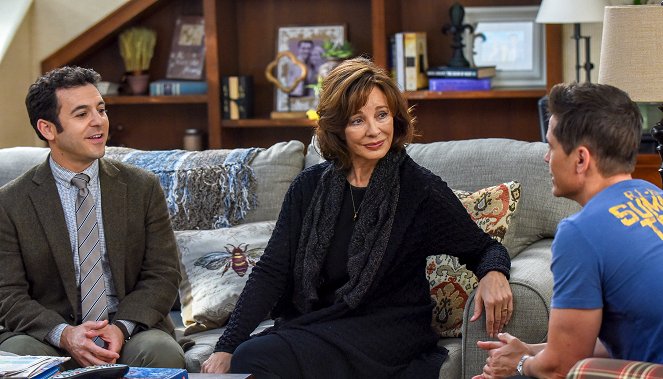 The Grinder - For the People - Van film - Fred Savage, Anne Archer