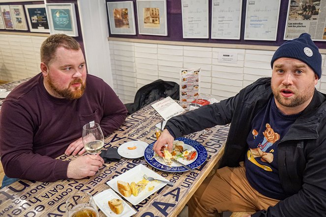 Burgerimies Euroopassa - Baskimaa: Siideriä ja pinchoja! - Filmfotos - Akseli Herlevi, Ossi Lahtinen