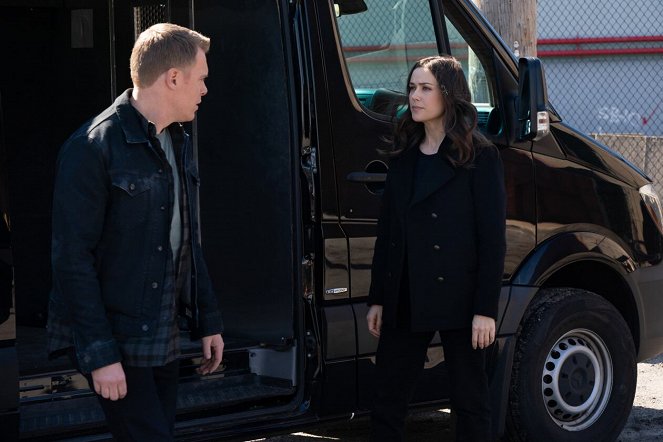 The Blacklist - Hermanos - De la película - Diego Klattenhoff, Megan Boone