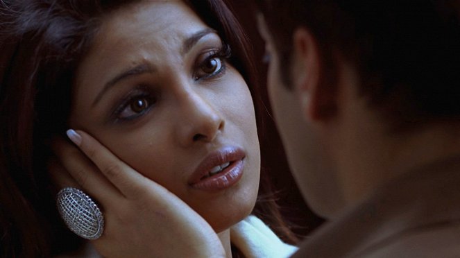 Salaam - E - Ishq - De la película - Priyanka Chopra Jonas