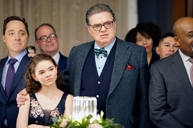 Chicago Med - Season 5 - The Ghosts of the Past - Photos - Oliver Platt