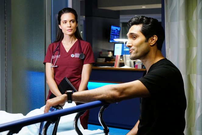 Chicago Med - Quand on n'a que l'amour - Film - Torrey DeVitto