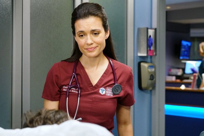 Chicago Med - Quand on n'a que l'amour - Film - Torrey DeVitto