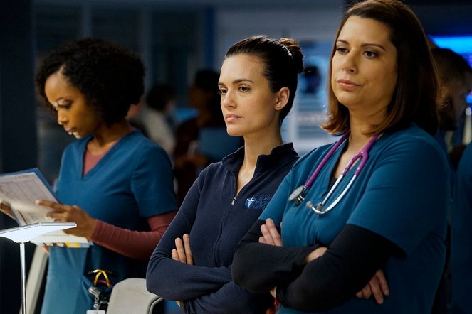 Chicago Med - A Needle in the Heart - Photos - Torrey DeVitto