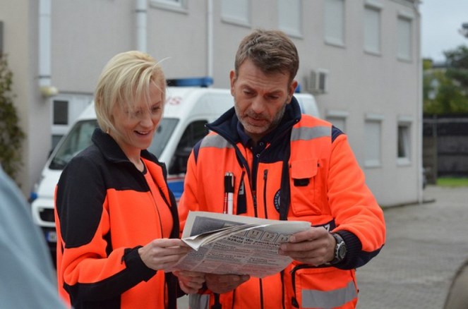 Na sygnale - Gra pozorów - Filmfotók - Lea Oleksiak, Wojciech Kuliński