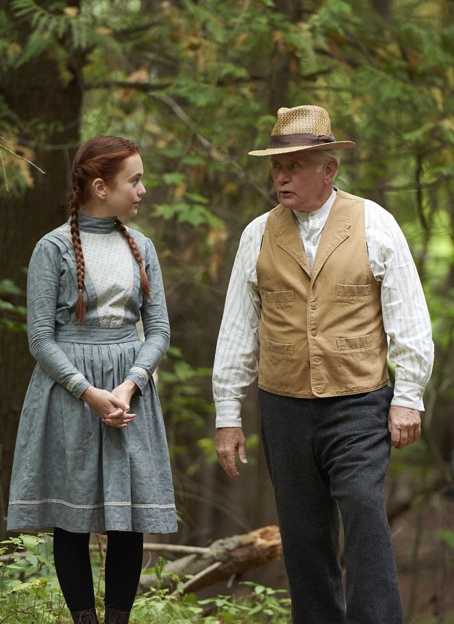 L.M. Montgomery's Anne of Green Gables: The Good Stars - De la película