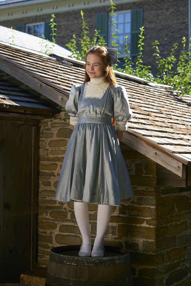 L.M. Montgomery's Anne of Green Gables: The Good Stars - De la película