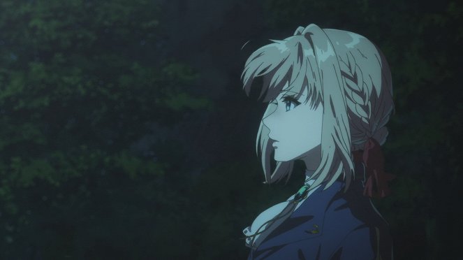Violet Evergarden - You Won't be a Tool, but a Person Worthy of that Name - Photos