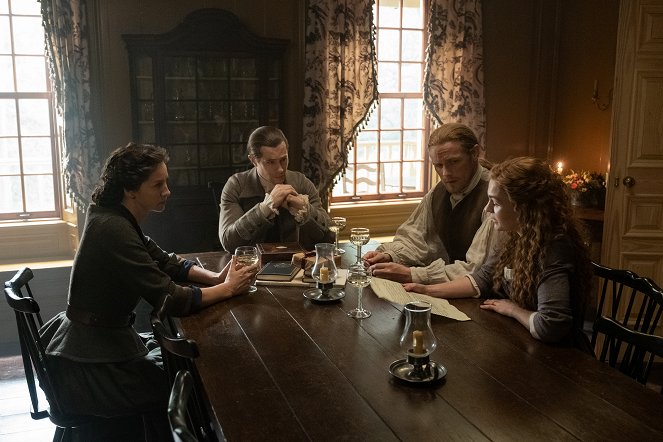 Outlander - Season 5 - Słynne ostatnie słowa - Z filmu - Caitríona Balfe, David Berry, Sam Heughan, Sophie Skelton