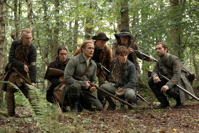Outlander - Az idegen - Szörnyetegek és hősök - Filmfotók - John Bell, César Domboy, Sam Heughan, Paul Gorman, Richard Rankin