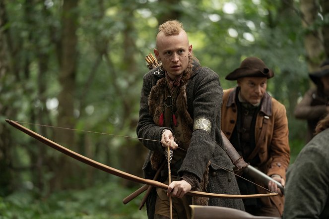 Outlander - Monsters and Heroes - Photos - John Bell