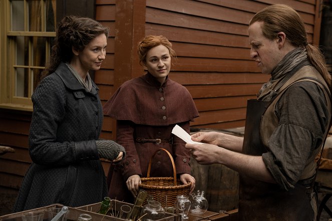 Outlander - Az idegen - Kegyelmed követ engem - Filmfotók - Caitríona Balfe, Sophie Skelton