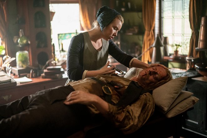 Outlander - Az idegen - Soha, szerelmem - Filmfotók - Lauren Lyle, Ned Dennehy