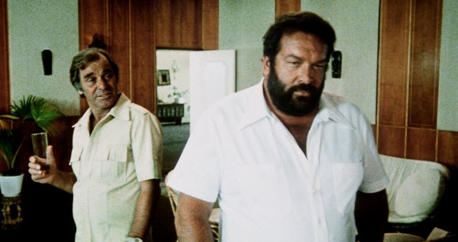 Flatfoot in Africa - Photos - Bud Spencer