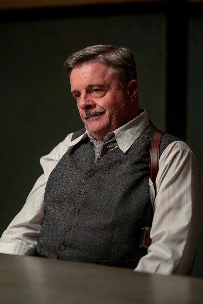 Penny Dreadful: City of Angels - How It is with Brothers - Photos - Nathan Lane