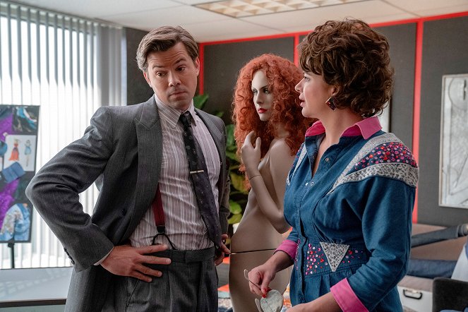 Black Monday - Season 2 - Arthur Ponzarelli - Photos - Andrew Rannells, Casey Wilson